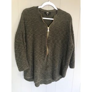 Slouchy type, Green with Gold Zipper Sweater